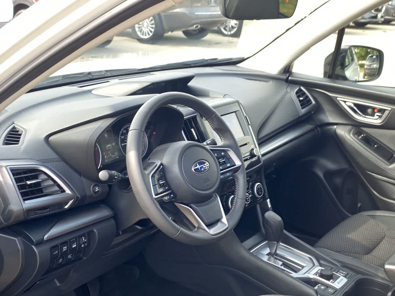 2023 Subaru Forester Premium photo 2