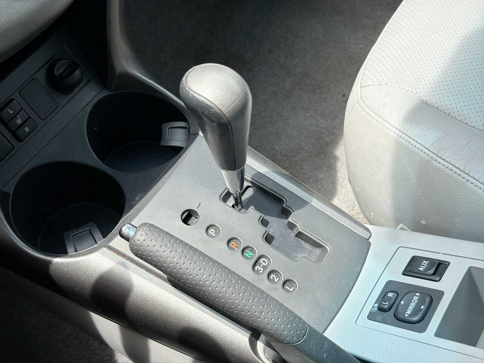 Thumbnail: 2010 Toyota RAV4 - 25