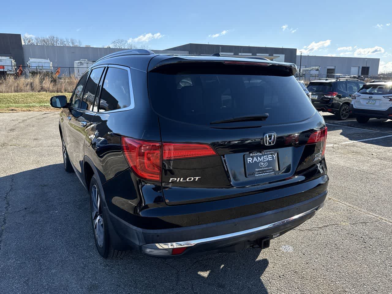 2016 Honda Pilot Touring photo 4
