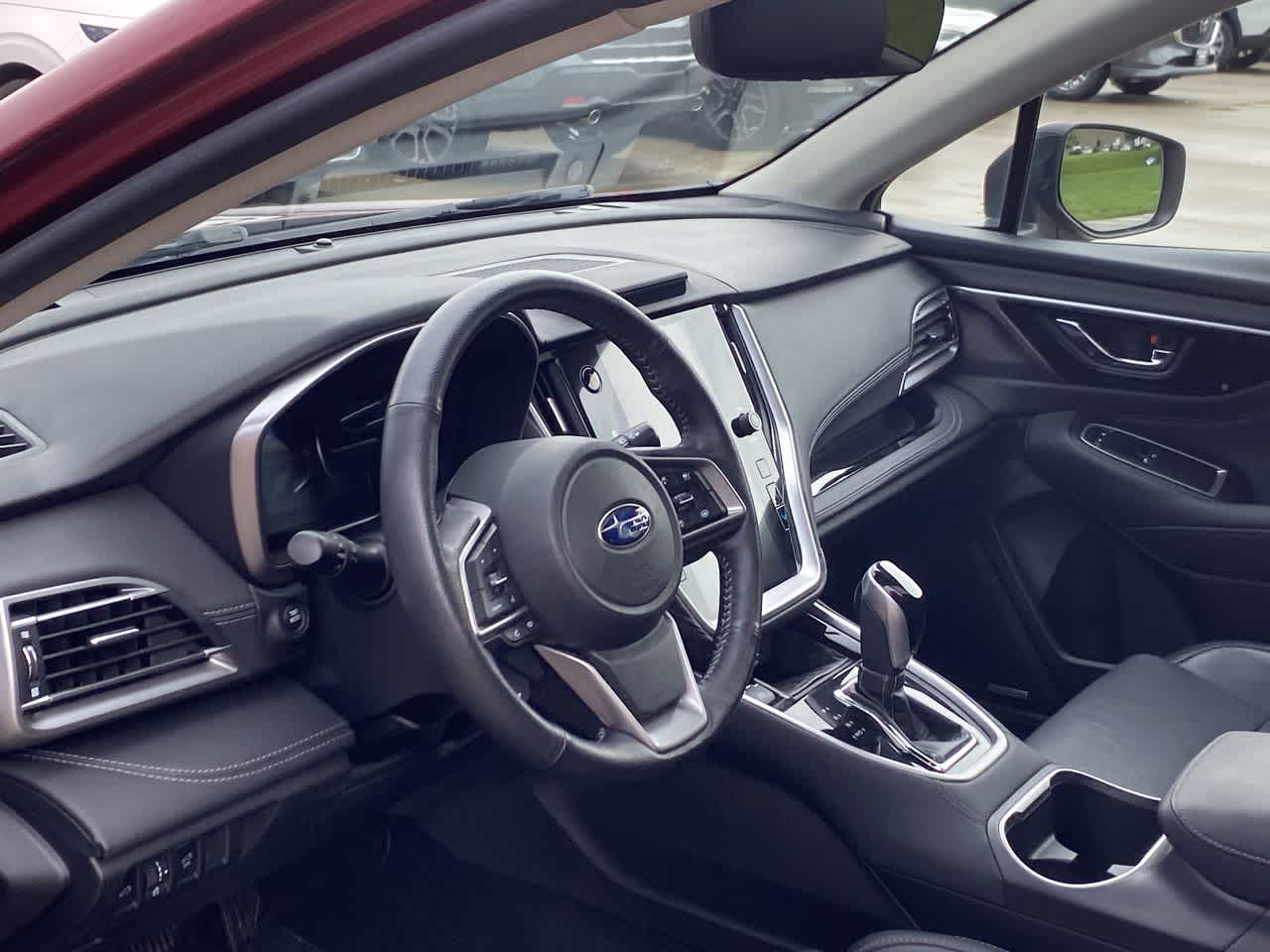 2020 Subaru Outback Limited photo 2
