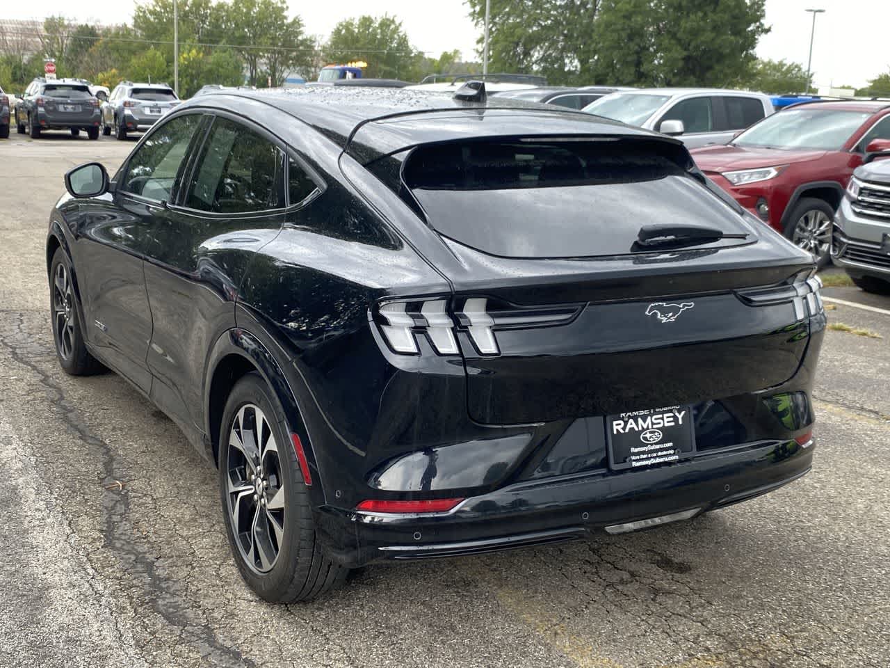 2021 Ford Mustang Mach-E Premium photo 4