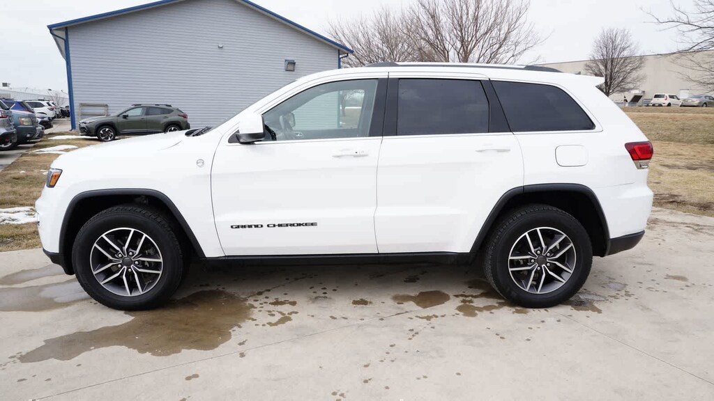 Used 2020 Jeep Grand Cherokee Laredo SUV