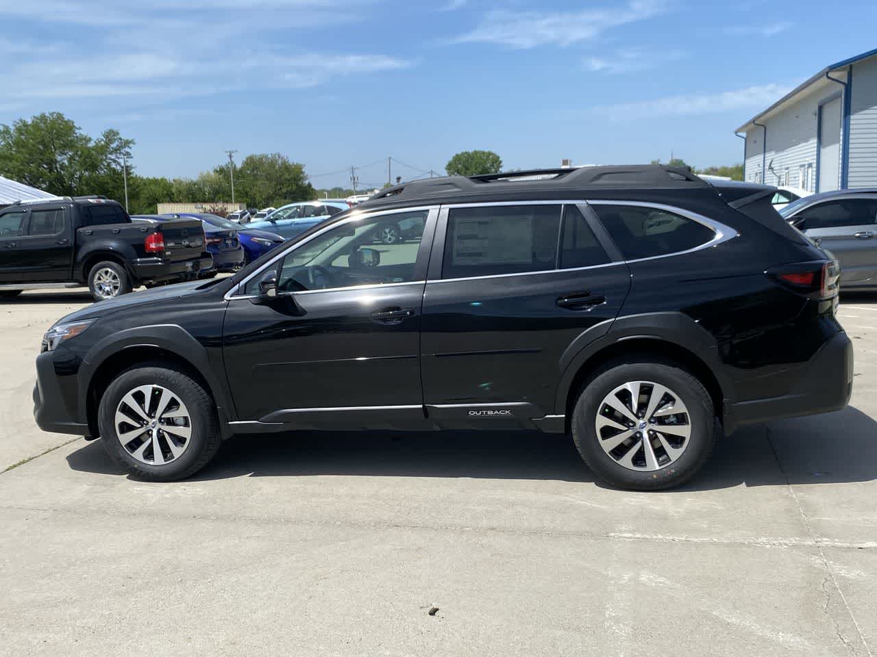 Thumbnail: 2025 Subaru Outback - 3