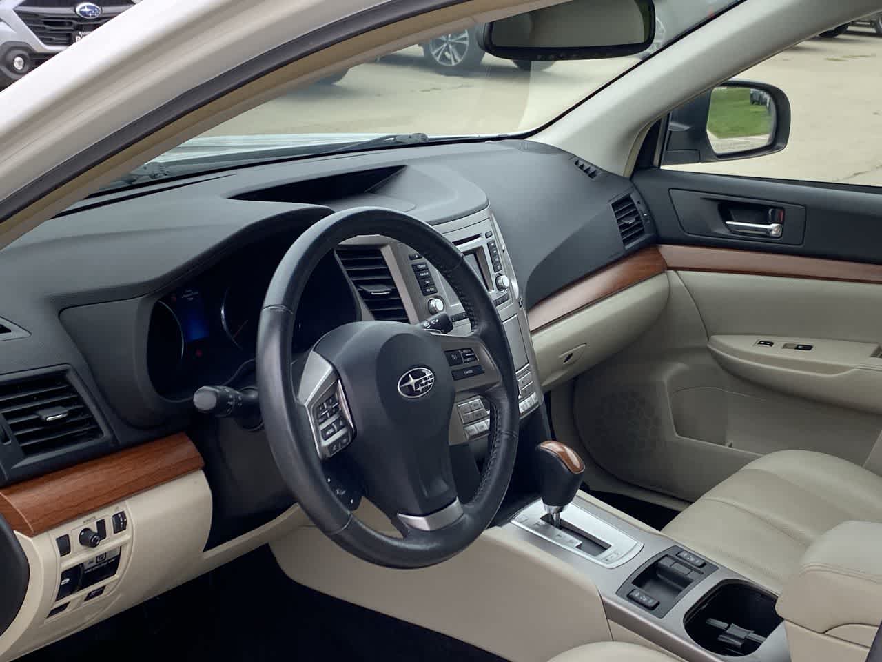 Used 2013 Subaru Outback Limited with VIN 4S4BRCJC5D3246115 for sale in Urbandale, IA