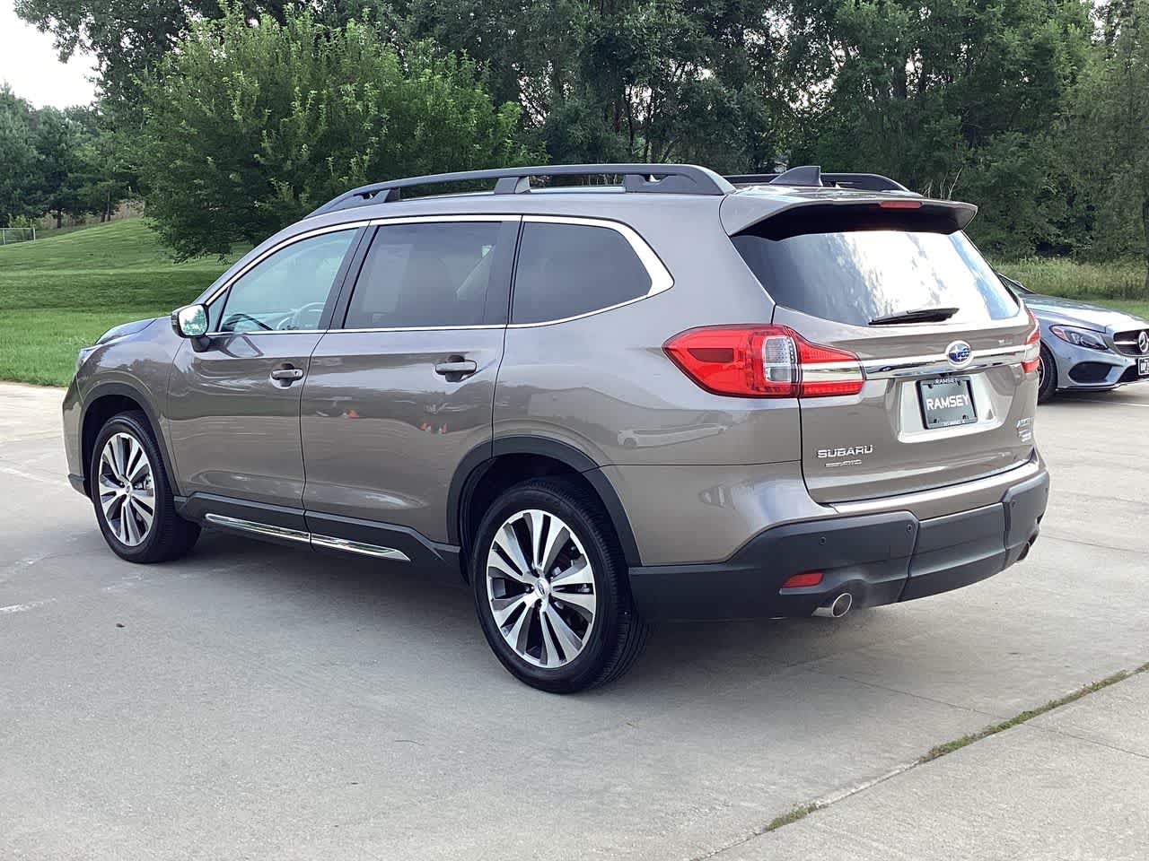 2022 Subaru Ascent Limited photo 4