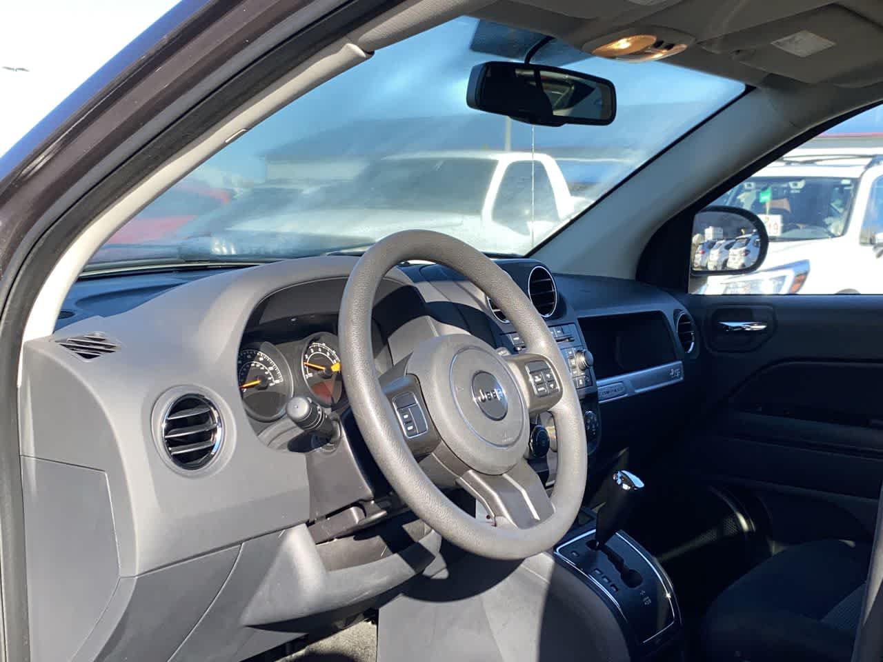 2016 Jeep Compass Sport photo 2