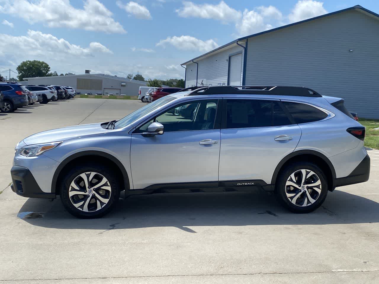 2021 Subaru Outback Limited photo 3