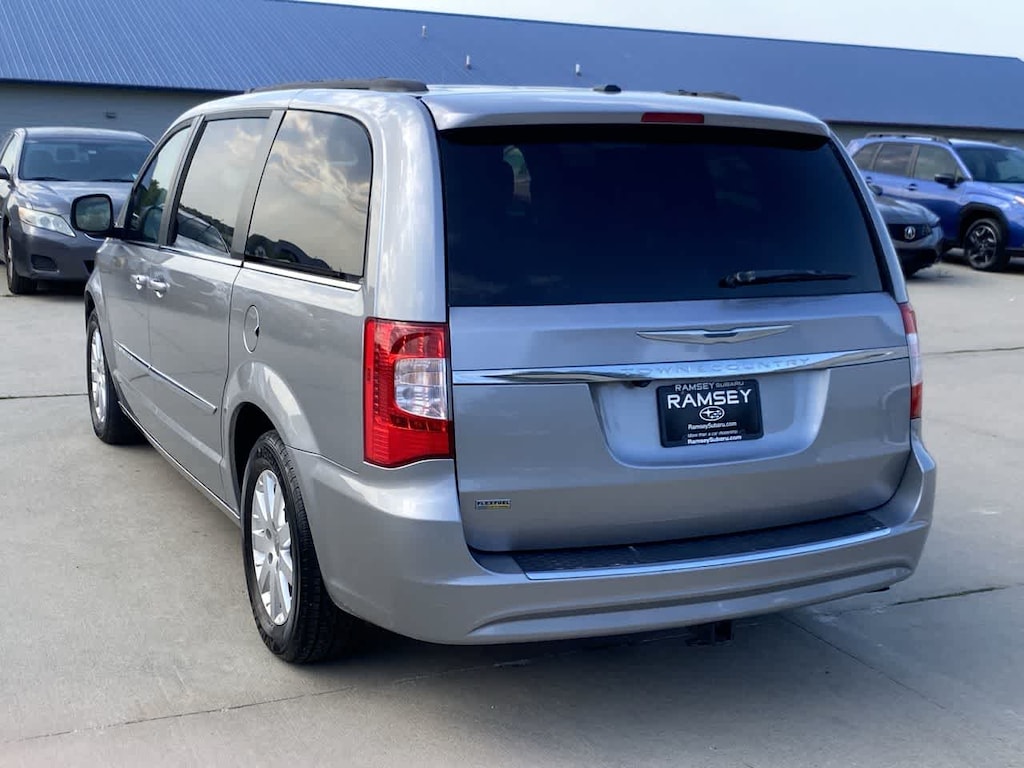 Used 2016 Chrysler Town & Country Touring Van LWB Passenger Van