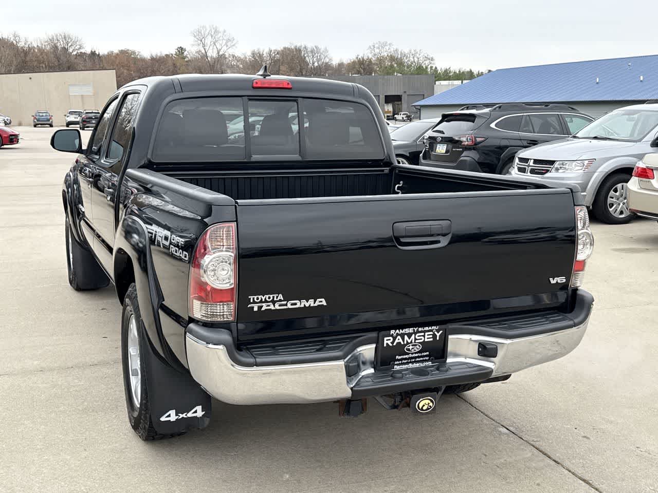 2015 Toyota Tacoma V6 photo 3