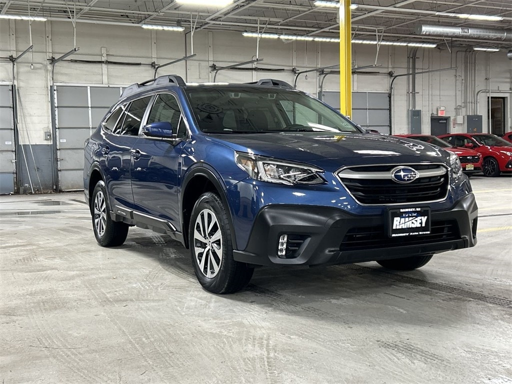 2022 Subaru Outback Premium's photo