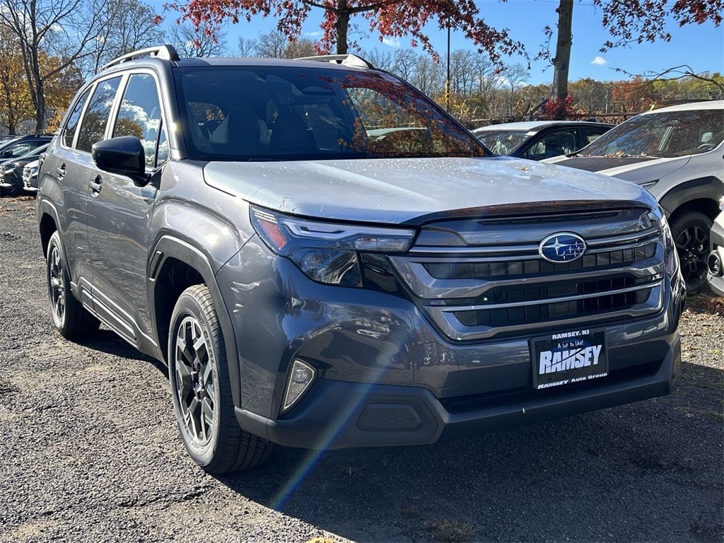 2025 Subaru Forester Premium's photo