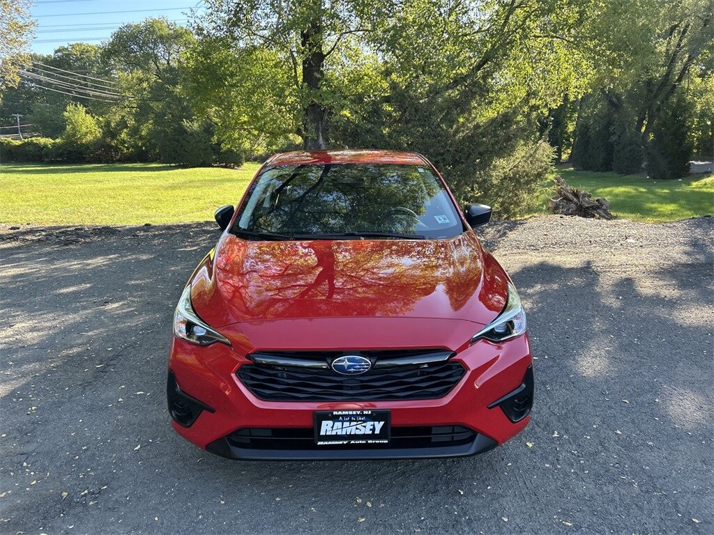 2025 Subaru Impreza Base photo 3