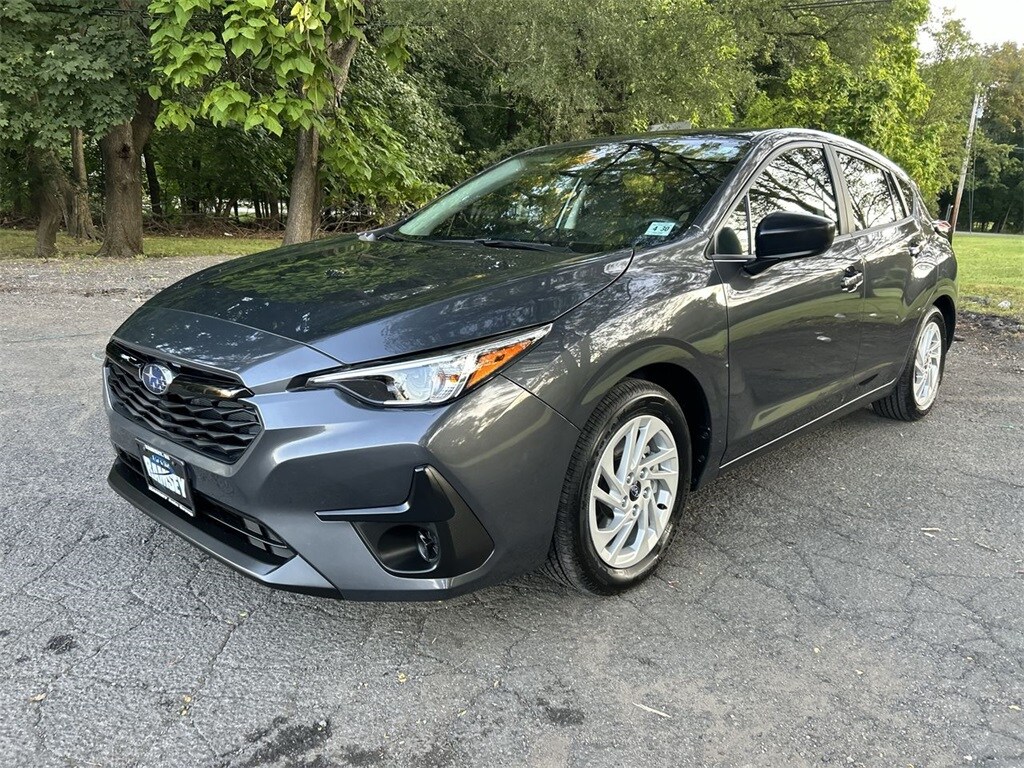 2025 Subaru Impreza Base photo 4