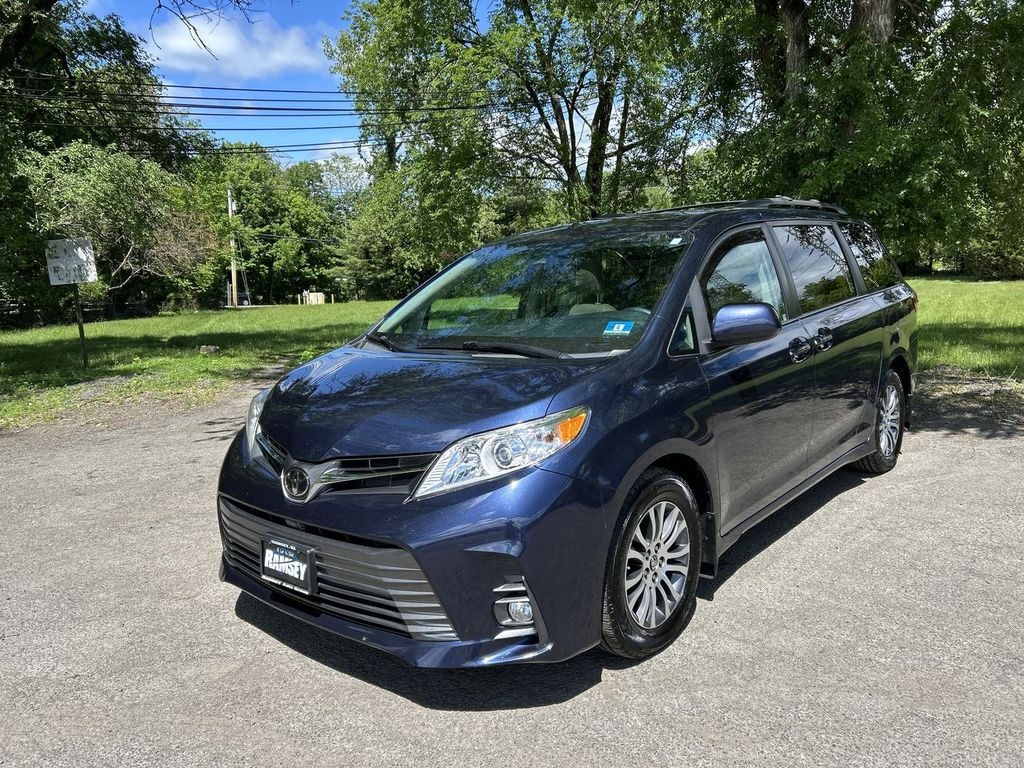 Used 2018 Toyota Sienna Van Passenger Van