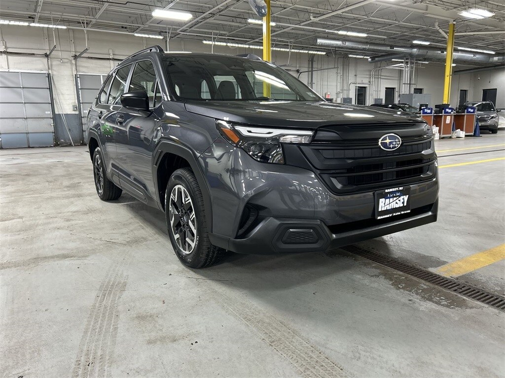 2025 Subaru Forester Base photo 2