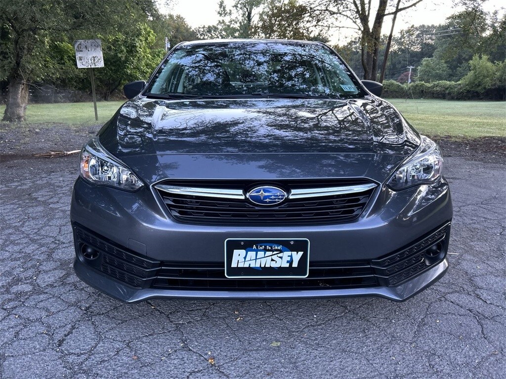 2023 Subaru Impreza Base photo 3