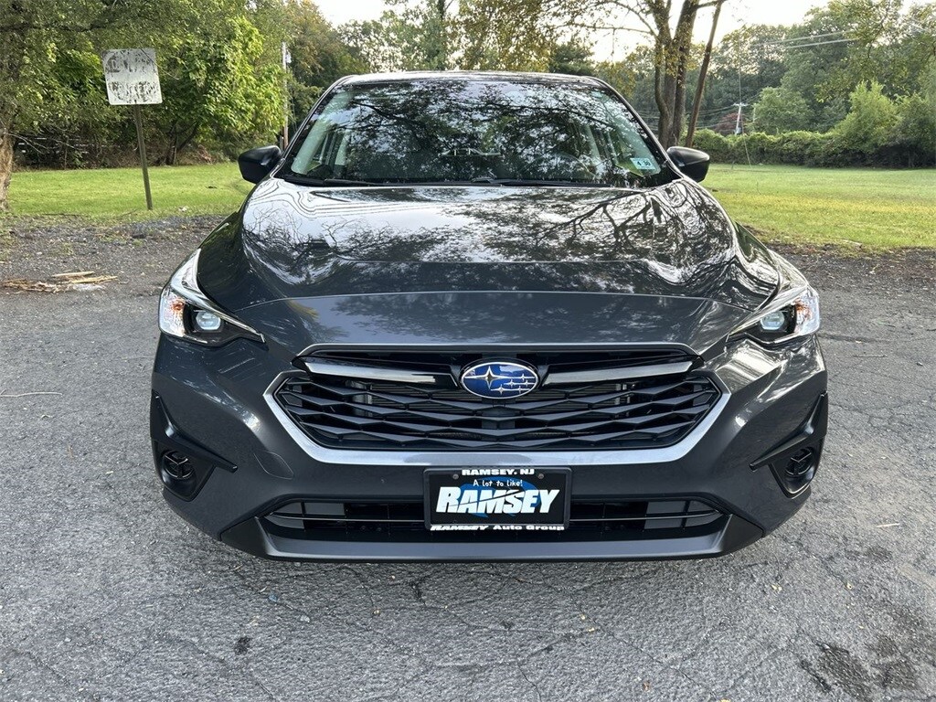2025 Subaru Impreza Base photo 3