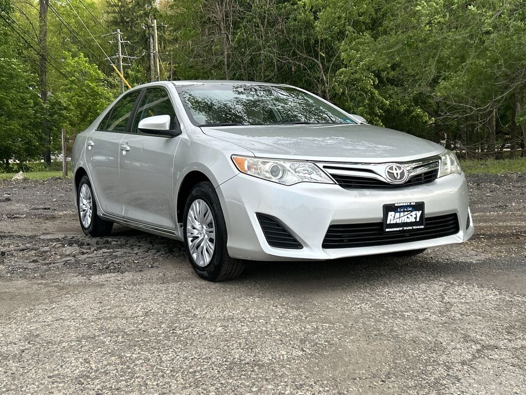 2012 Toyota Camry 2.5 Auto LE's photo