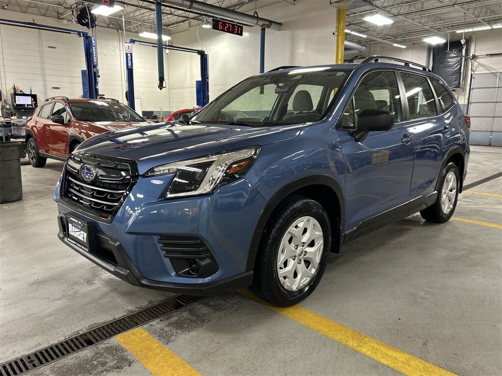 2022 Subaru Forester Base photo 3