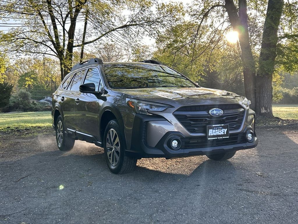 2023 Subaru Outback Premium