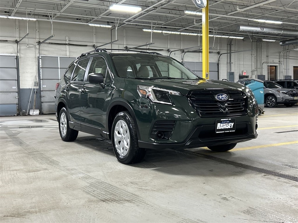 2023 Subaru Forester Base