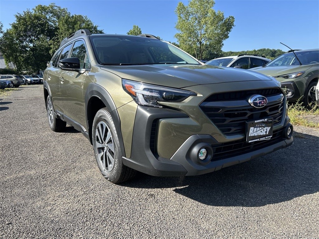 2025 Subaru Outback Premium photo 2