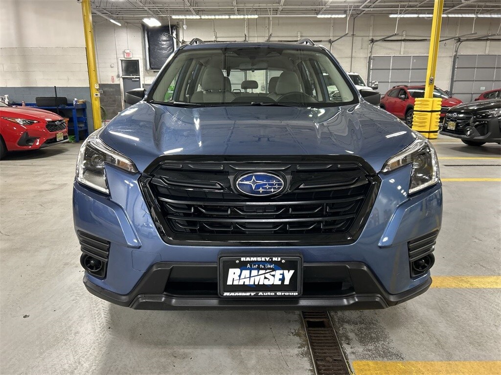 2022 Subaru Forester Base photo 2