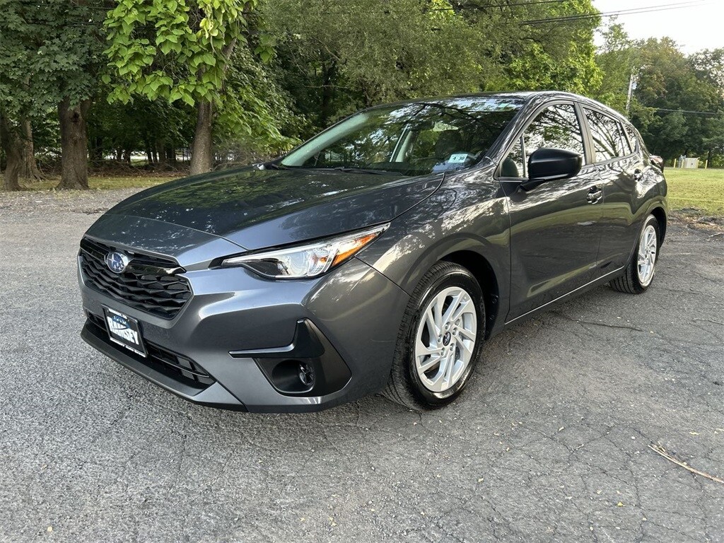 2025 Subaru Impreza Base photo 3
