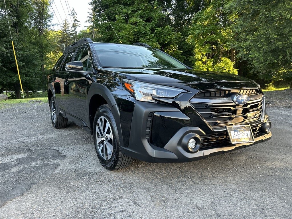 2024 Subaru Outback Premium photo 2