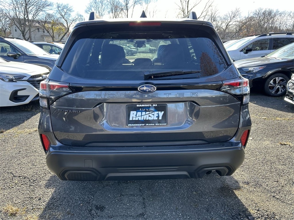 2026 Subaru Forester Premium photo 3