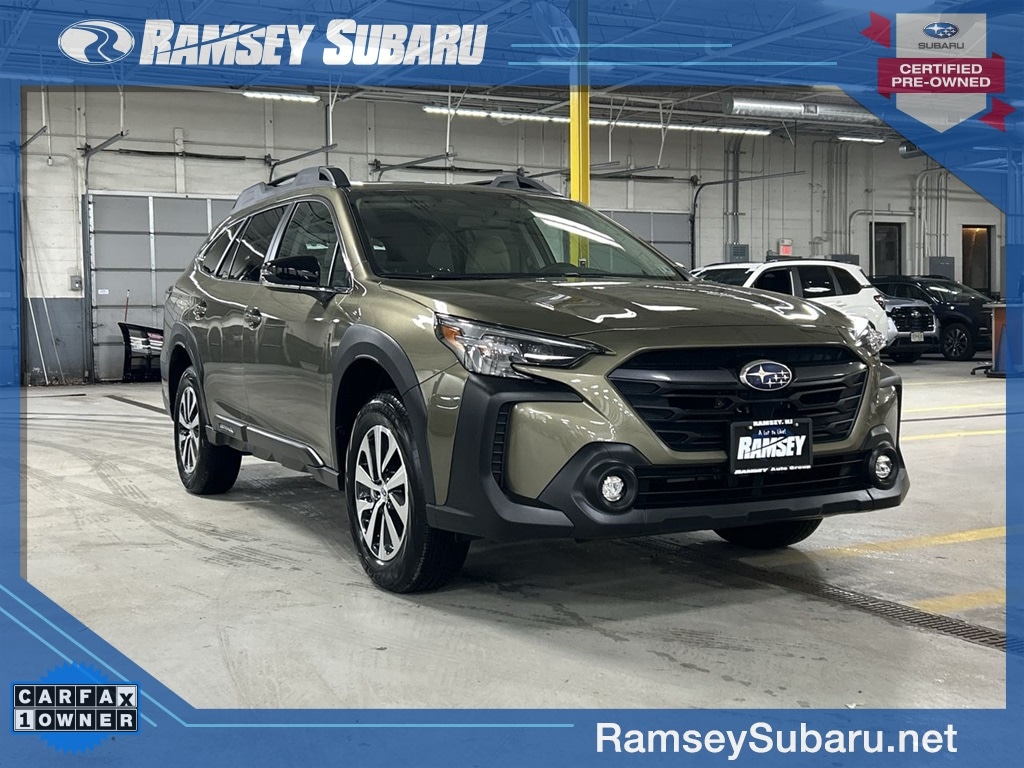2025 Subaru Outback Premium's photo