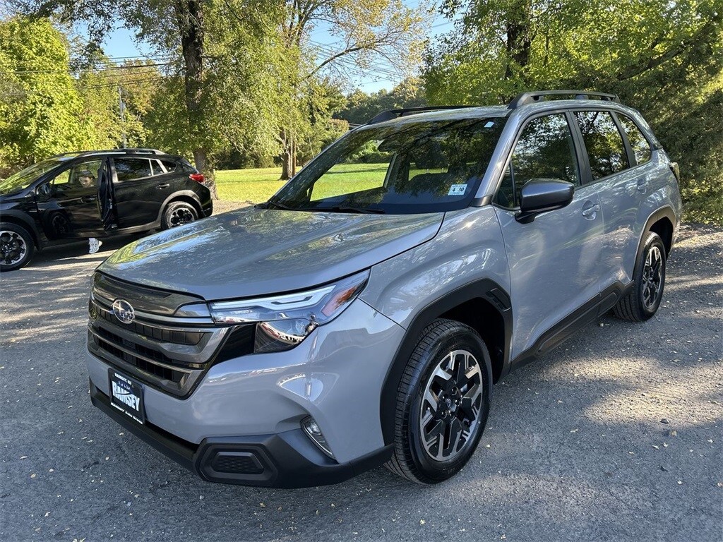 2025 Subaru Forester Premium Base photo 4