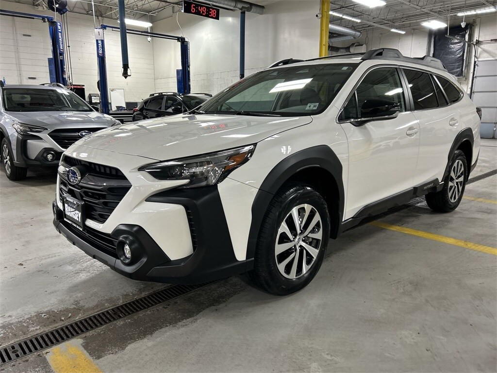2025 Subaru Outback Premium photo 3