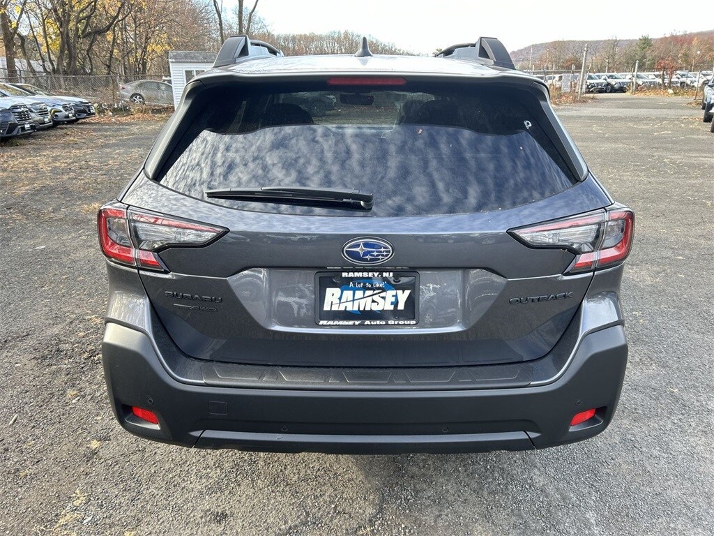 2025 Subaru Outback Onyx Edition photo 2