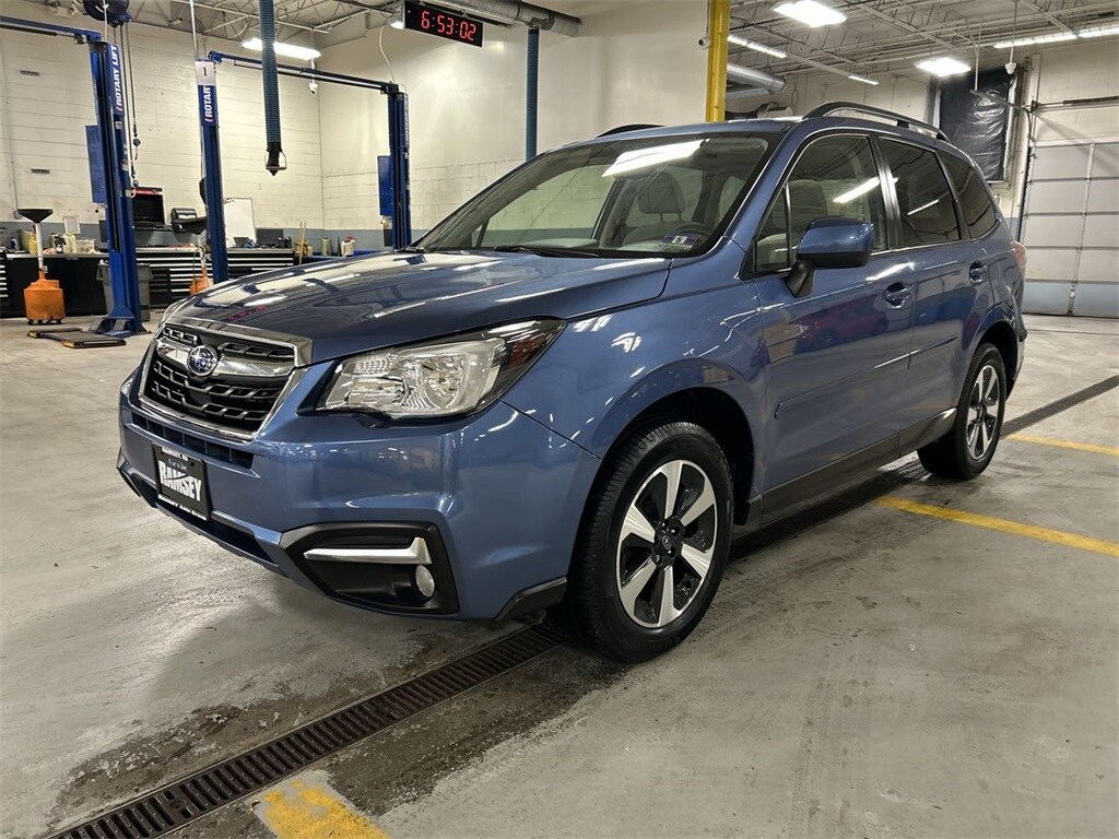 2017 Subaru Forester 2.5i Premium photo 3