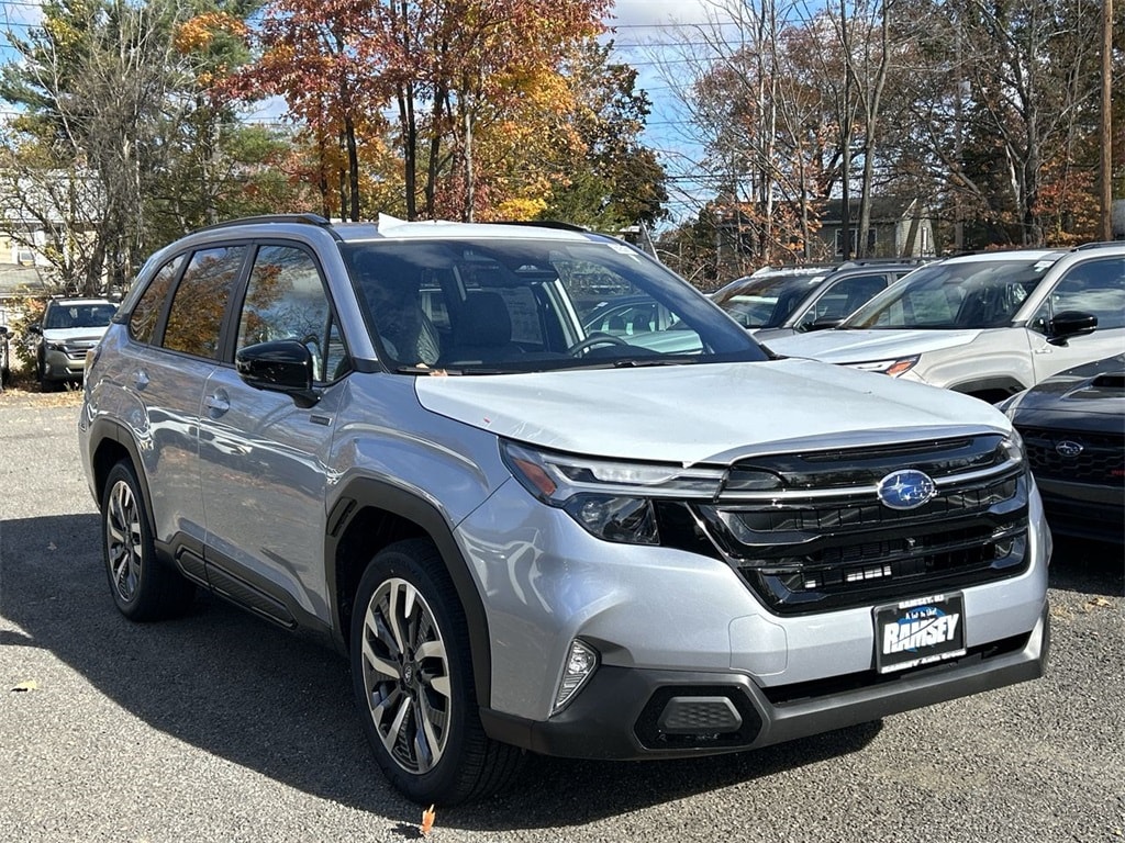 2025 Subaru Forester Touring's photo