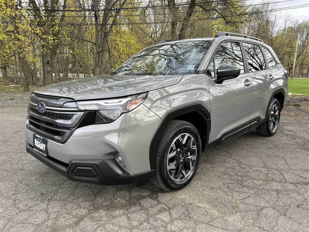 2025 Subaru Forester Premium Base photo 4