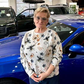 Staff member Karen Porada from ID_1648f9