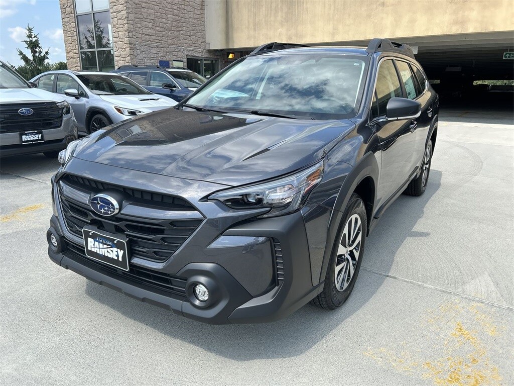 New 2025 Subaru Outback Base SUV