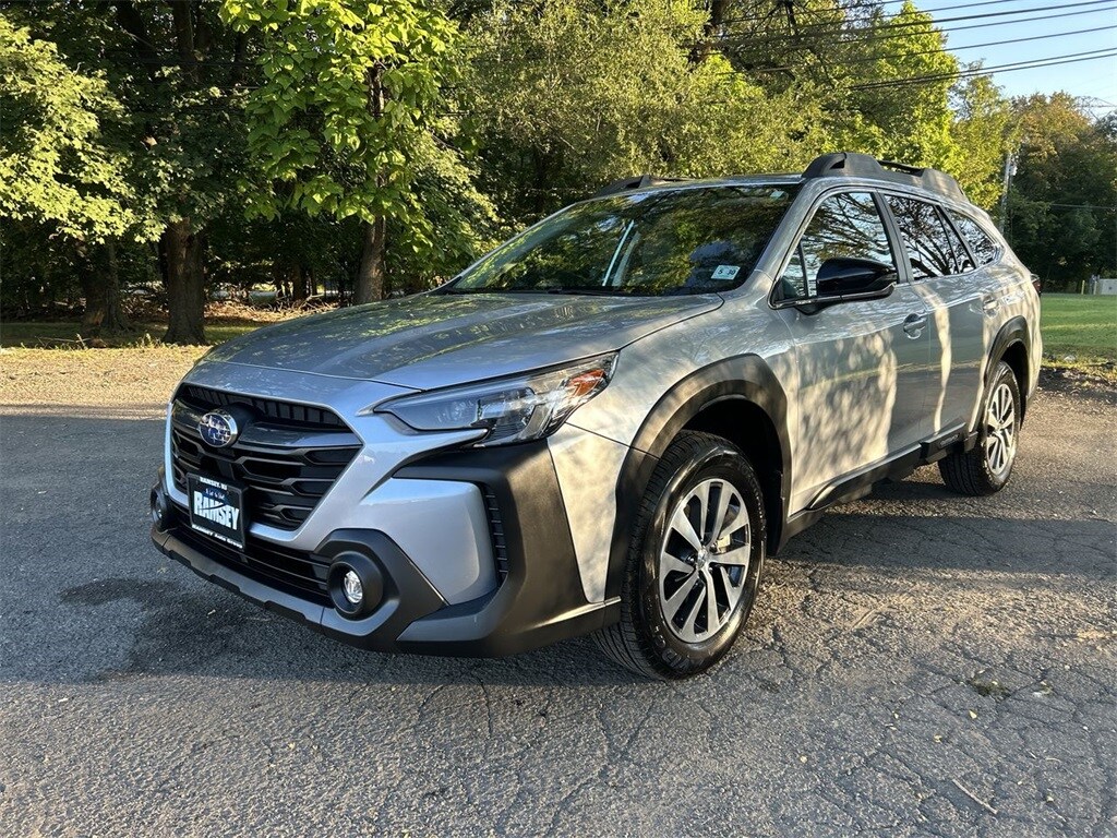 2025 Subaru Outback Premium photo 2