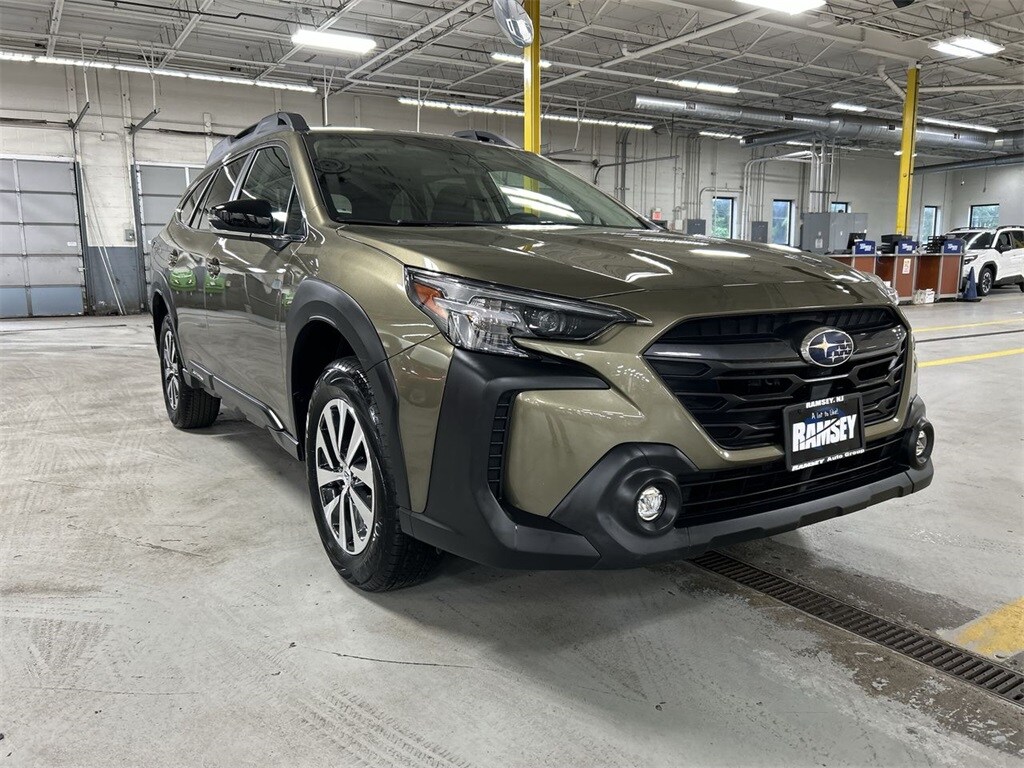2024 Subaru Outback Premium photo 2