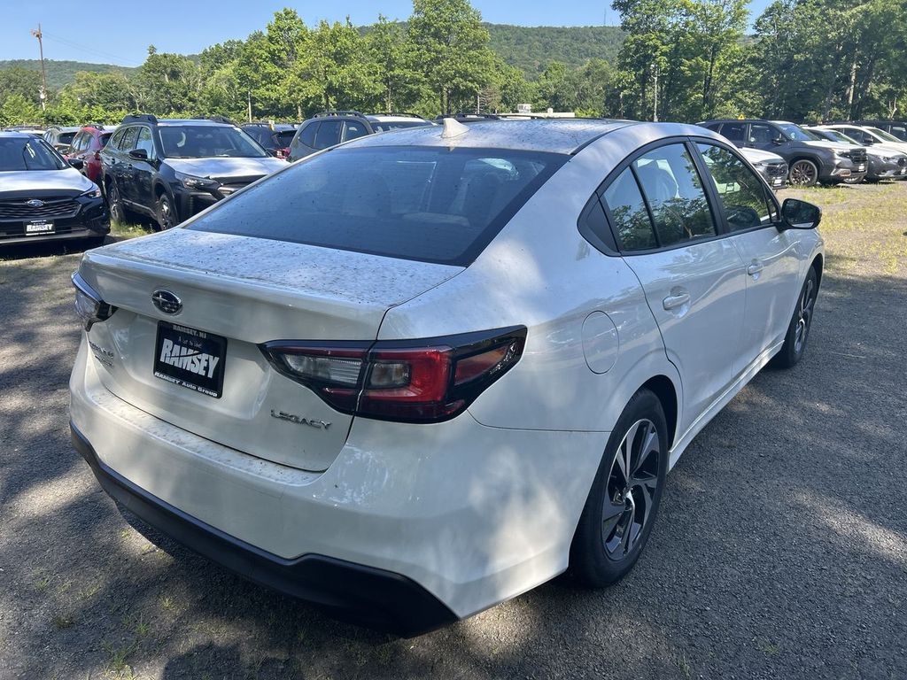 2025 Subaru Legacy Premium - Photo 8
