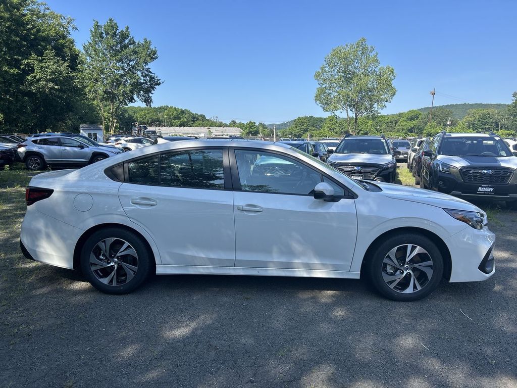 2025 Subaru Legacy Premium - Photo 9