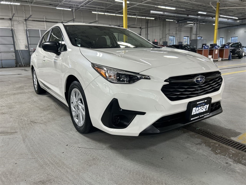 2024 Subaru Impreza Base photo 3