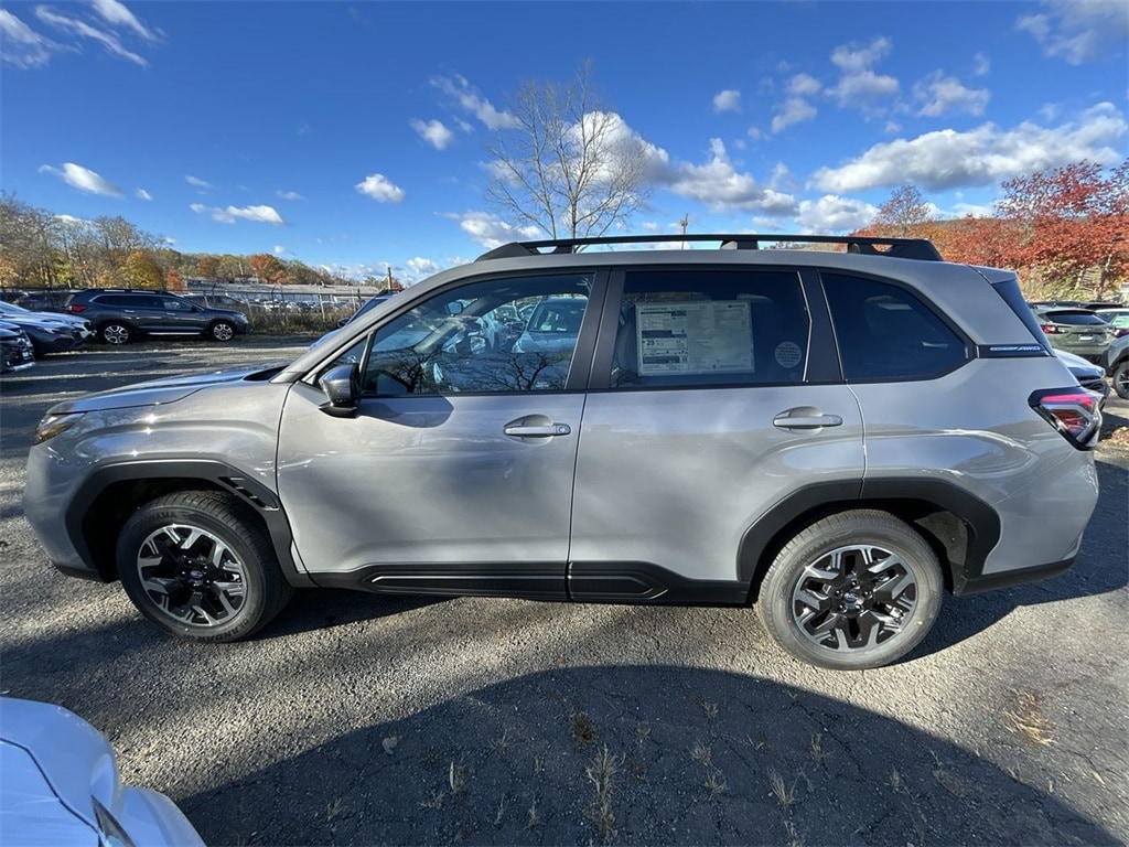2026 Subaru Forester Premium photo 2