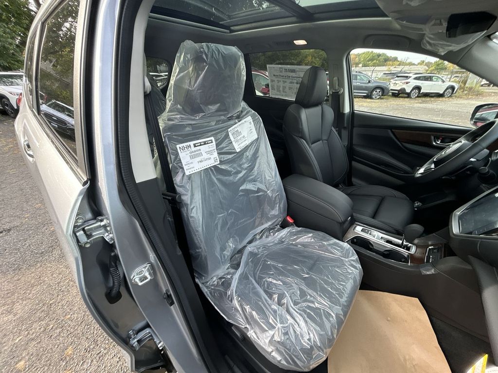 2025 Subaru Ascent Touring - Photo 16