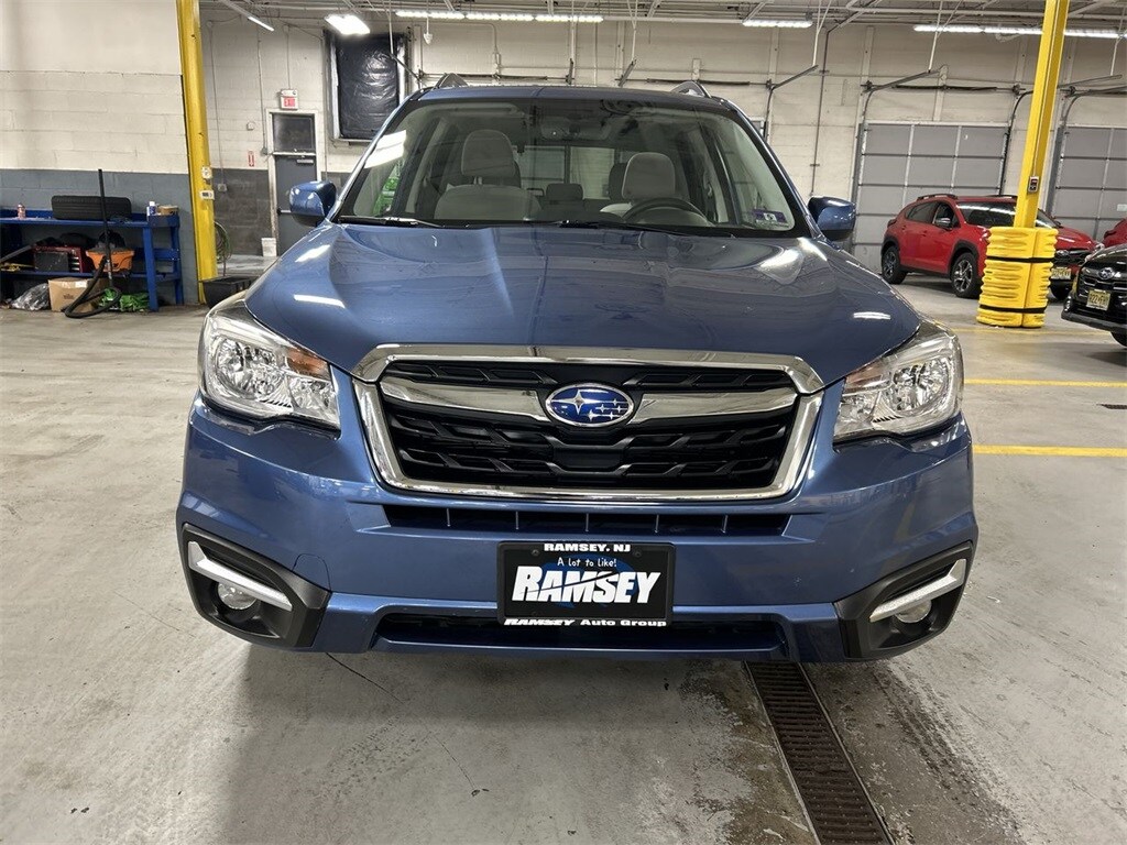 2017 Subaru Forester 2.5i Premium photo 2