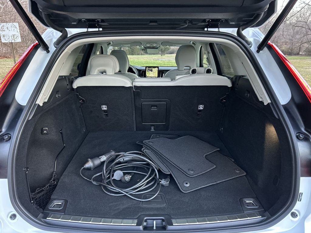 2026 Volvo XC60 Ultra - Photo 27