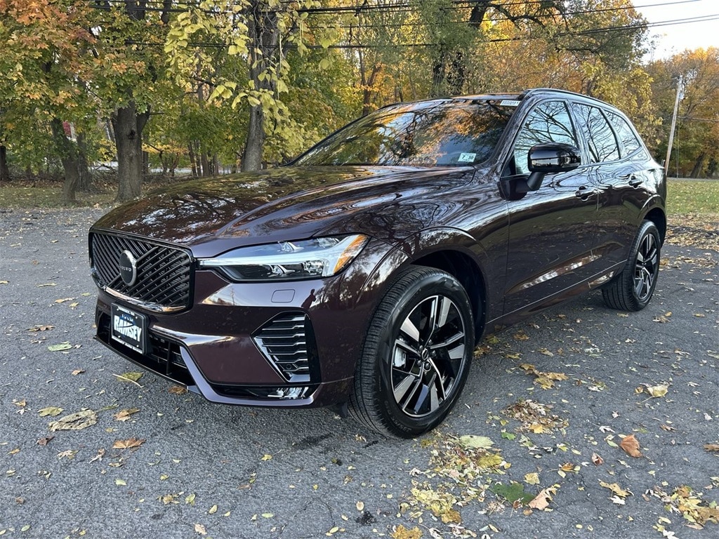 New 2026 Volvo XC60 B5 Core SUV