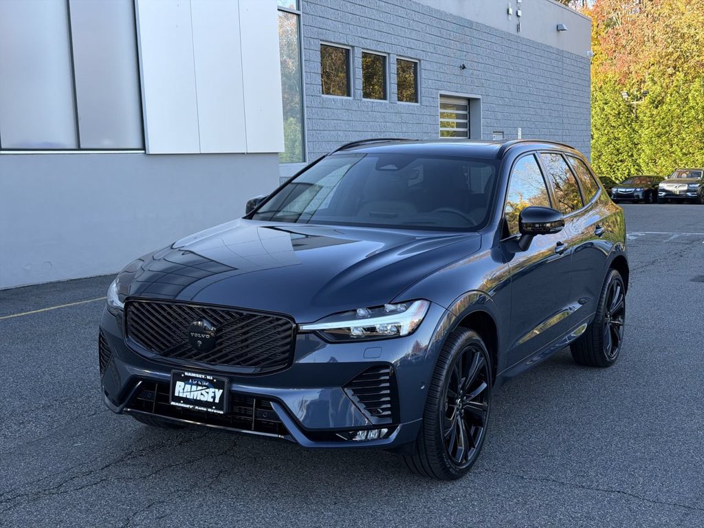 New 2026 Volvo XC60 B5 Ultra Black Edition SUV